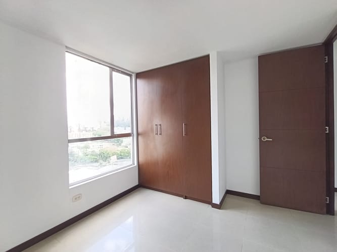 Apartamento de 3 alcobas en arriendo en Patio Bonito, Medellín, 85 m² · foto 10 de 16