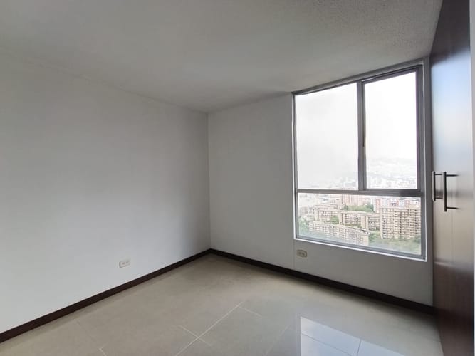 Apartamento de 3 alcobas en arriendo en Patio Bonito, Medellín, 85 m² · foto 11 de 16