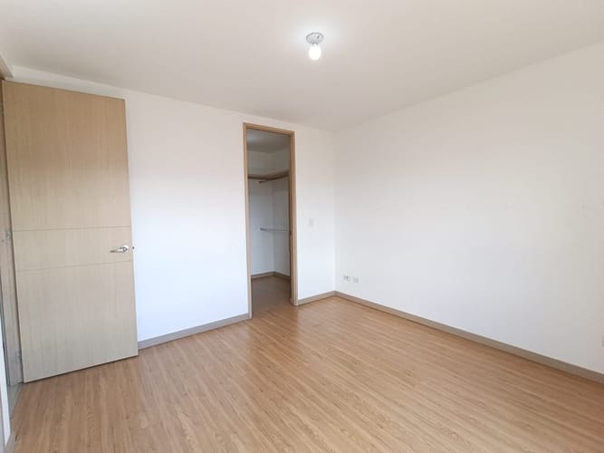 Apartamento de 3 alcobas en arriendo en El Poblado, Medellín, 96 m² · foto 10 de 18