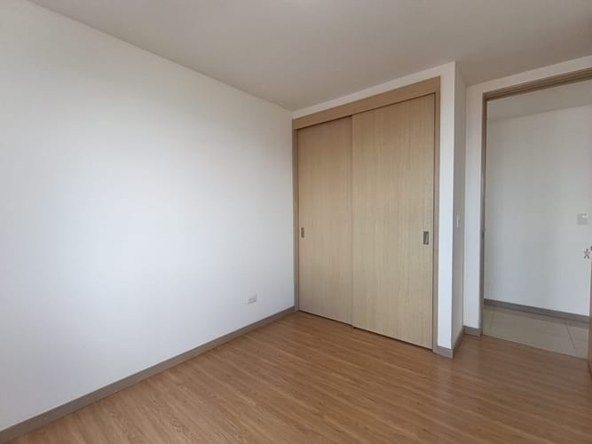 Apartamento de 3 alcobas en arriendo en El Poblado, Medellín, 96 m² · foto 13 de 18