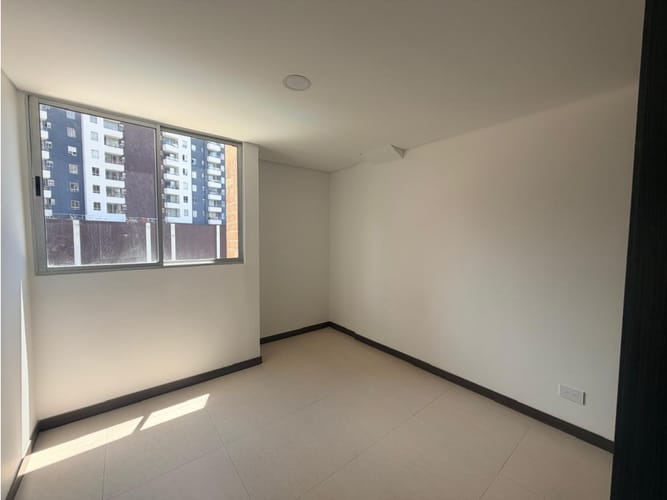 Apartamento de 3 alcobas en venta en La Doctora, Sabaneta, 68 m² · foto 5 de 18