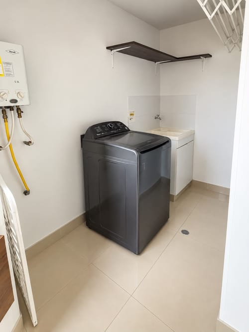 Apartamento de 2 alcobas en arriendo en Santa Maria De Los Angeles, Medellín, 103 m² · foto 8 de 14