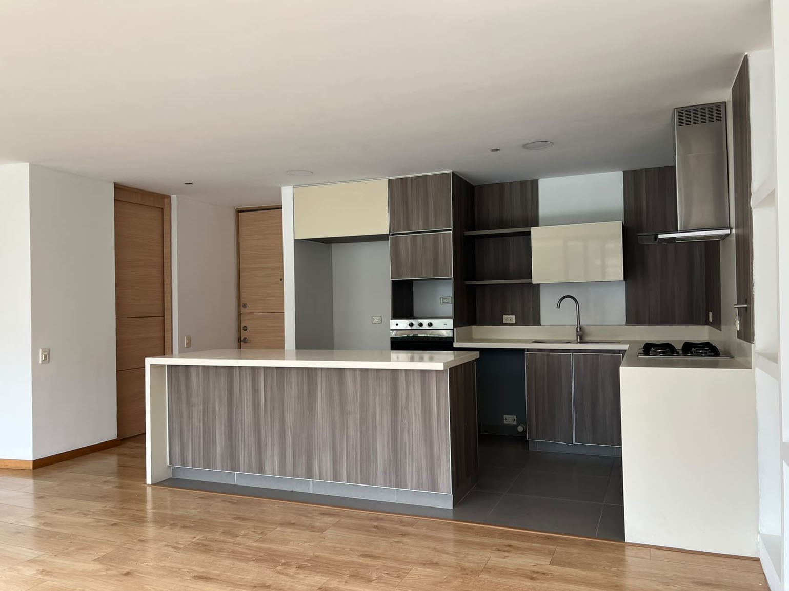 Apartamento en venta en Escobero, Envigado · foto 3 de 17