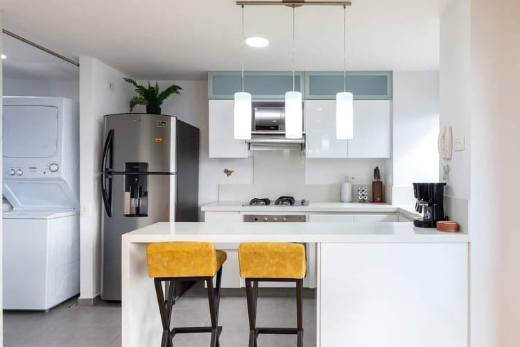 Apartamento de 2 alcobas en venta en El Poblado, Medellín, 75 m² · foto 12 de 24