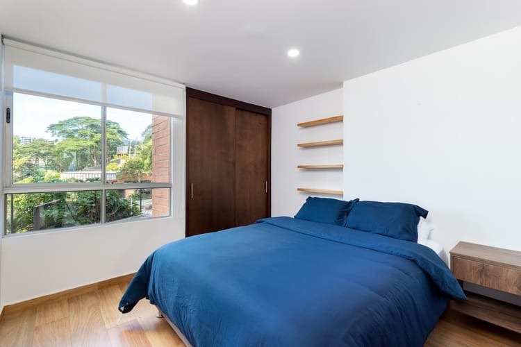 Apartamento de 2 alcobas en venta en El Poblado, Medellín, 75 m² · foto 22 de 24