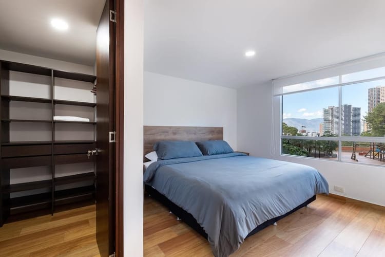 Apartamento de 2 alcobas en venta en El Poblado, Medellín, 75 m² · foto 20 de 24