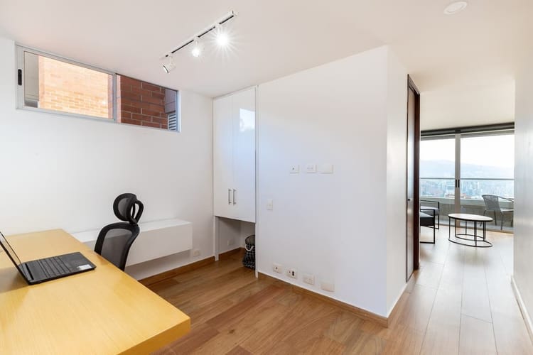 Apartamento de 2 alcobas en venta en El Poblado, Medellín, 75 m² · foto 17 de 24