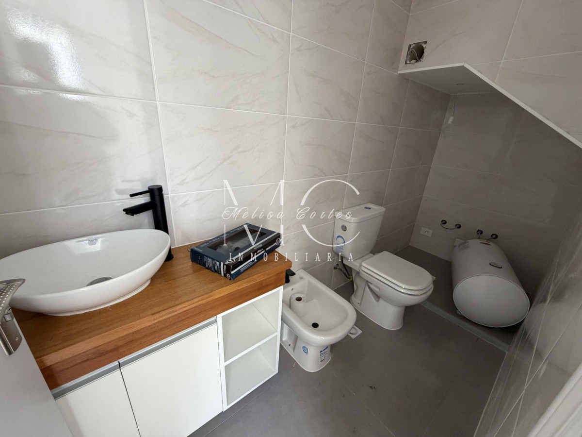 Alquiler anual , a estrenar 3 dormitorios , 2 baños · Foto 3