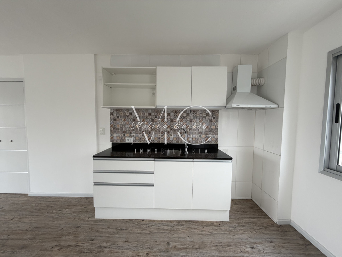 Apartamento de 2 dormitorios en el centro de Maldonado, sobre Joaquín de Viana. · Foto 4