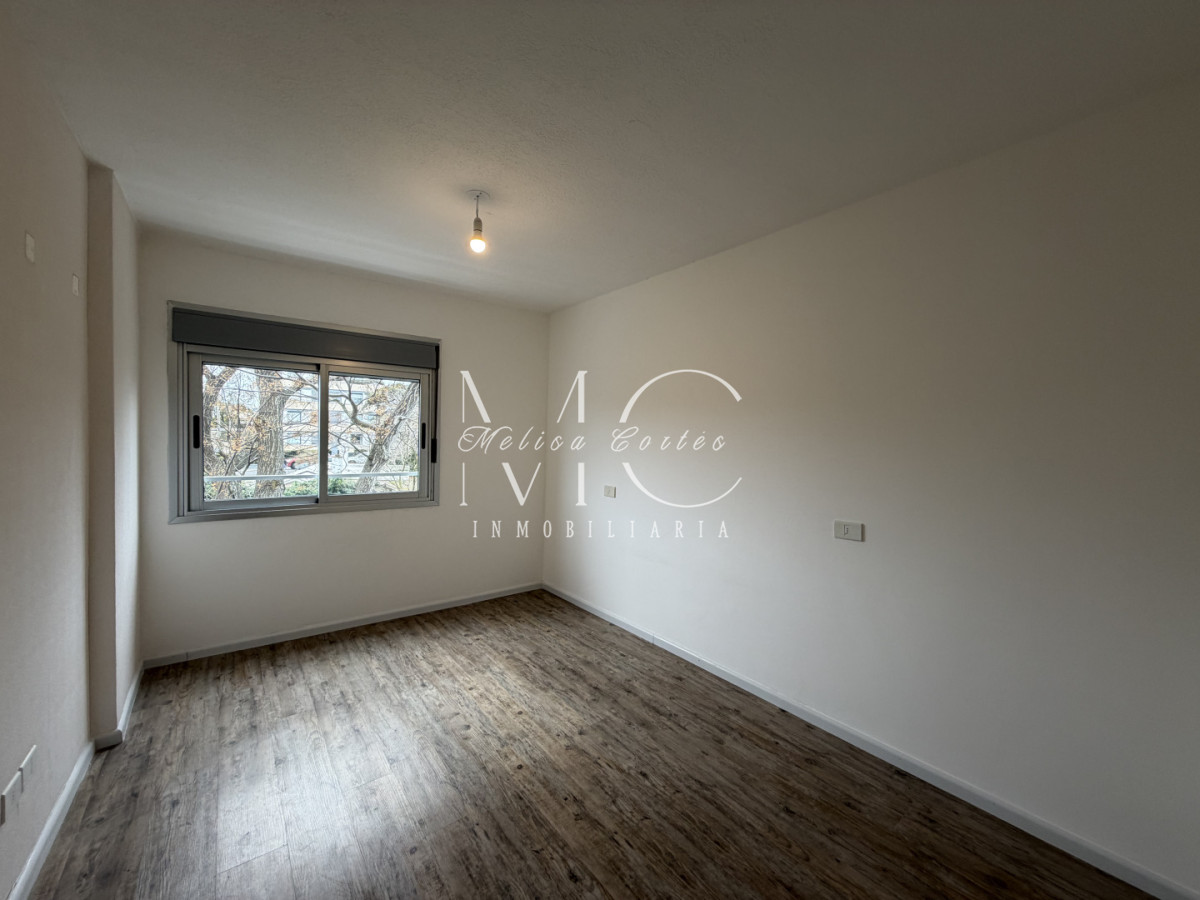 Apartamento de 2 dormitorios en el centro de Maldonado, sobre Joaquín de Viana. · Foto 5