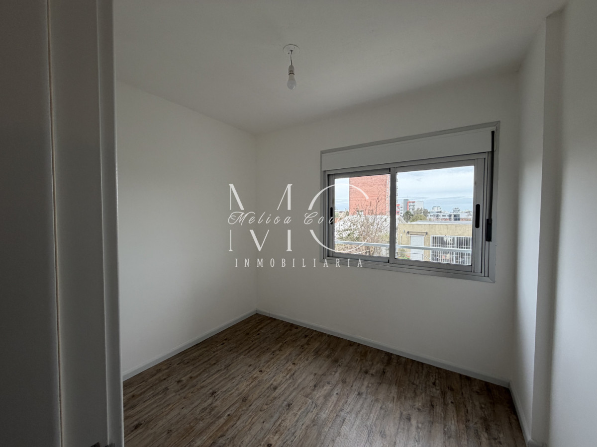 Apartamento de 2 dormitorios en el centro de Maldonado, sobre Joaquín de Viana. · Foto 6