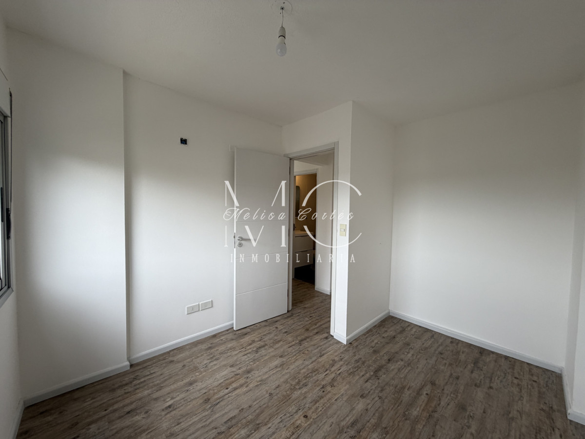 Apartamento de 2 dormitorios en el centro de Maldonado, sobre Joaquín de Viana. · Foto 7