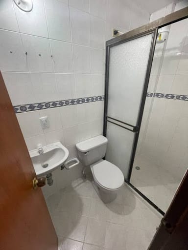 Apartamento de 2 alcobas en arriendo en La Magnolia, Envigado, 40 m² · foto 4 de 6