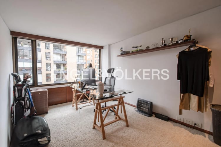 Apartamento de 3 alcobas en venta en Chicó Alto, Bogotá, 224 m² · foto 13 de 17