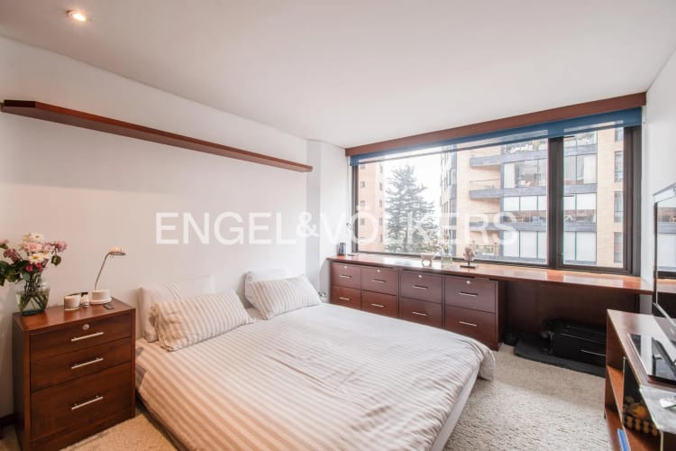 Apartamento de 3 alcobas en venta en Chicó Alto, Bogotá, 224 m² · foto 12 de 17