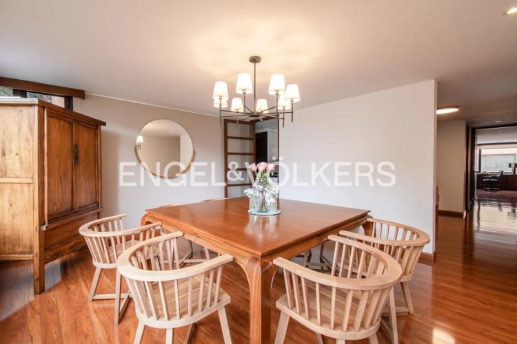 Apartamento de 3 alcobas en venta en Chicó Alto, Bogotá, 224 m² · foto 6 de 17