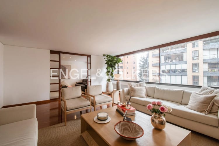 Apartamento de 3 alcobas en venta en Chicó Alto, Bogotá, 224 m² · foto 4 de 17