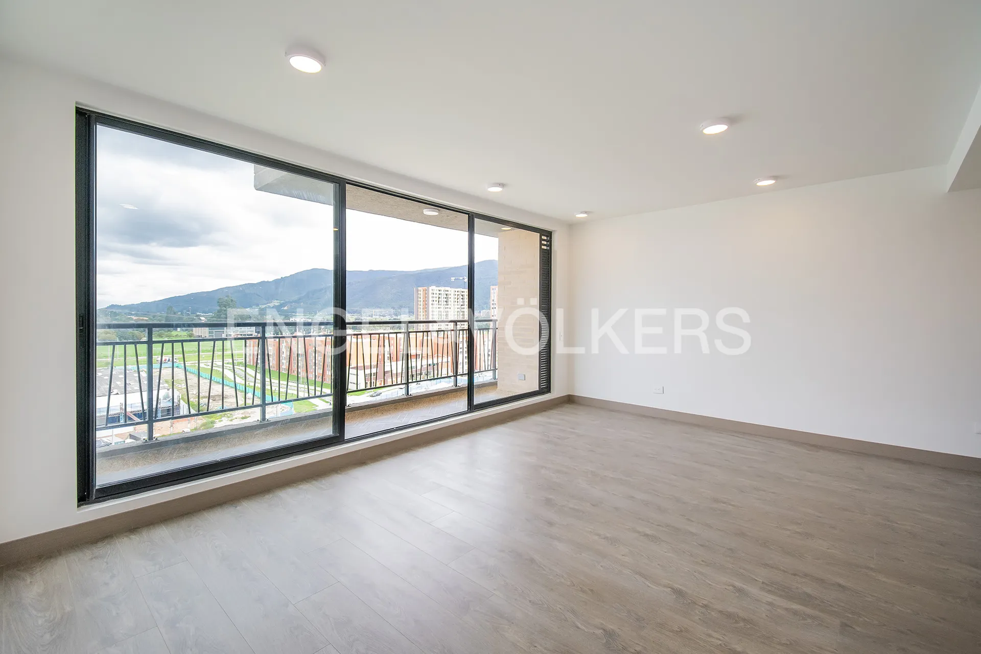 Apartamento en arriendo en Guaymaral, Bogotá · foto 2 de 14