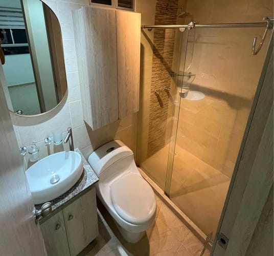 Apartamento de 3 alcobas en arriendo en Castilla, Bogotá, 72 m² · foto 2 de 6