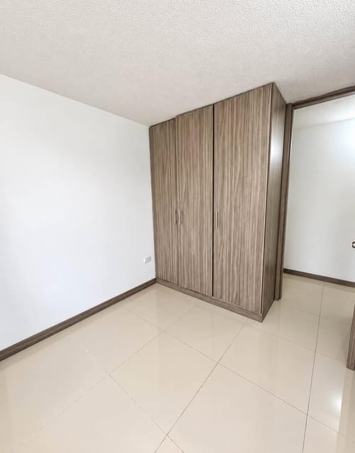 Apartamento de 3 alcobas en arriendo en Castilla, Bogotá, 72 m² · foto 3 de 6