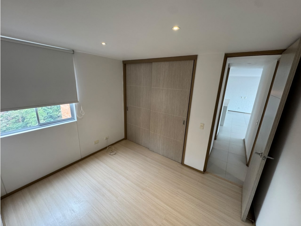 Apartamento en arriendo en Loma Del Esmeraldal, Envigado · foto 11 de 19
