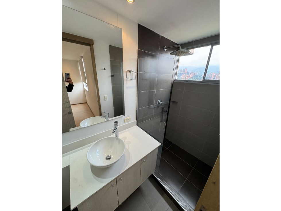 Apartamento en arriendo en Loma Del Esmeraldal, Envigado · foto 14 de 19