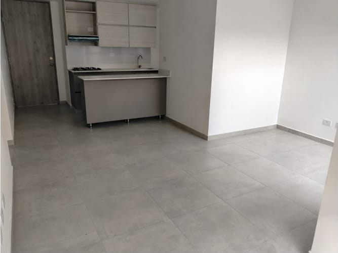 Apartamento de 3 alcobas en arriendo en Vegas De La Doctora, Sabaneta, 124 m² · foto 2 de 19