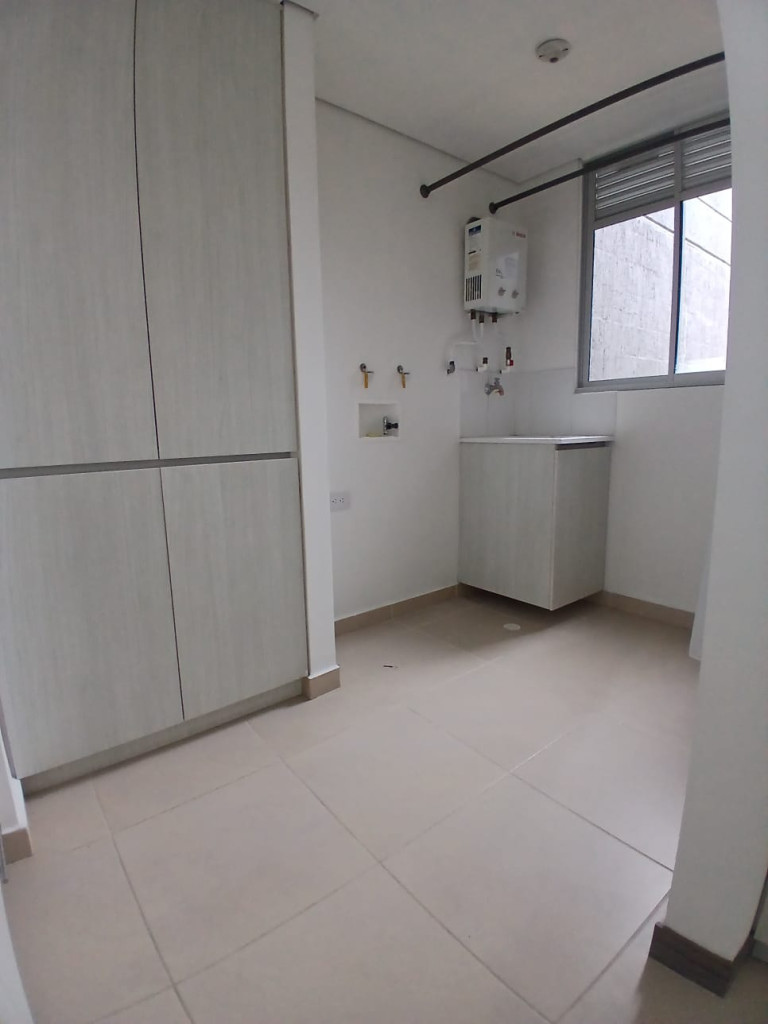 Apartamento en arriendo en La Ferreria, La Estrella · foto 7 de 13