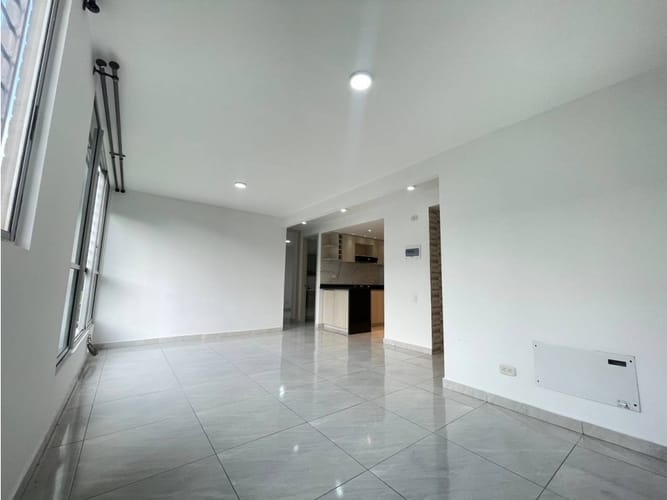 Apartamento de 2 alcobas en arriendo en San Pedro, Yumbo, 50 m² · foto 2 de 24
