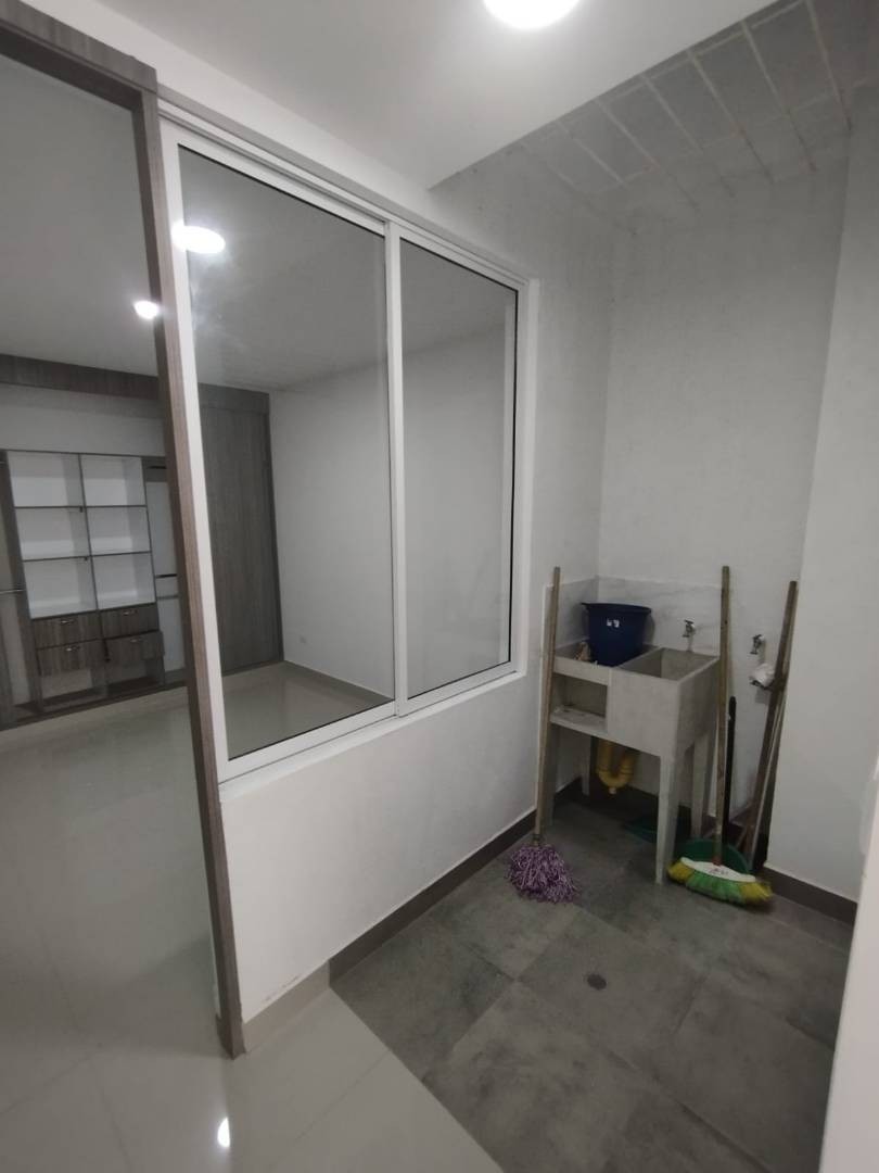 Apartaestudio en arriendo en Ciudad 2000, Cali · foto 2 de 9