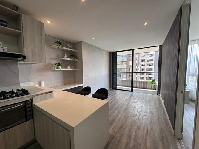 Apartamento de 1 alcoba en arriendo en El Poblado, Medellín, 57 m² · foto 3 de 16