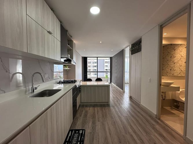 Apartamento de 1 alcoba en arriendo en El Poblado, Medellín, 57 m² · foto 6 de 16