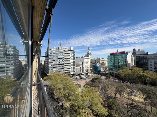 ALQUILER OFICINA EN CENTRO 94M2 FRENTE A PLAZA DE ENTREVERO · Foto 5