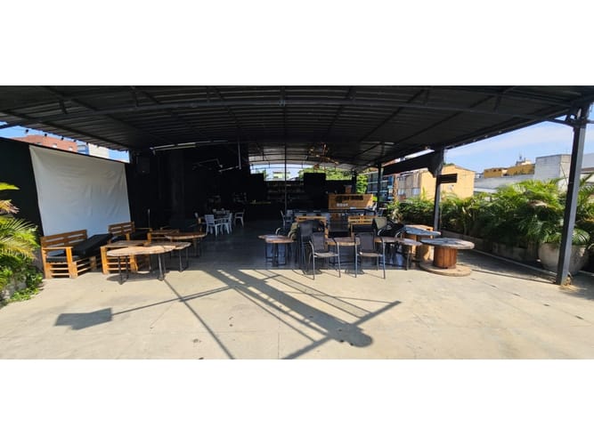 Local en arriendo en Granada, Cali, 420 m² · foto 2 de 23