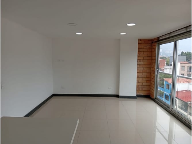 Apartamento de 2 alcobas en arriendo en Cristo Rey, Medellín, 80 m² · foto 3 de 14
