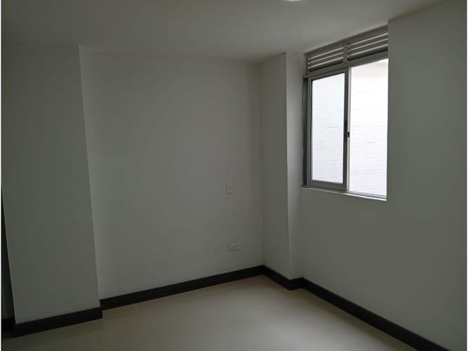 Apartamento de 2 alcobas en arriendo en Cristo Rey, Medellín, 80 m² · foto 7 de 14
