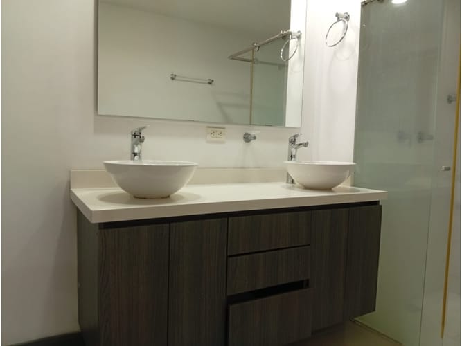 Apartamento de 2 alcobas en arriendo en Cristo Rey, Medellín, 80 m² · foto 13 de 14