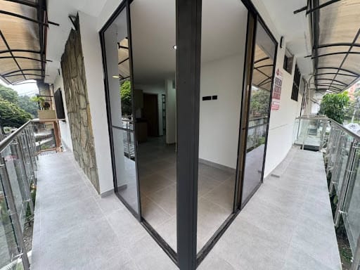 Apartamento de 3 alcobas en arriendo en La Castellana, Medellín, 55 m² · foto 3 de 24