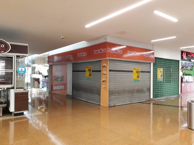 Local en arriendo en El Poblado, Medellín, 28 m² · foto 3 de 4