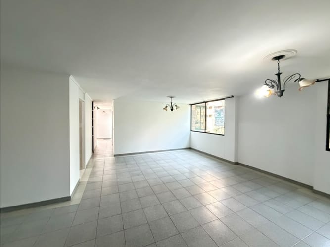 Apartamento de 4 alcobas en arriendo en Laureles, Medellín, 144 m² · foto 4 de 24