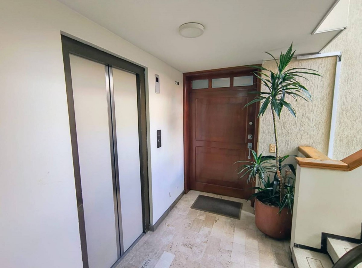 Apartamento en venta en Chico Norte, Bogotá · foto 3 de 24
