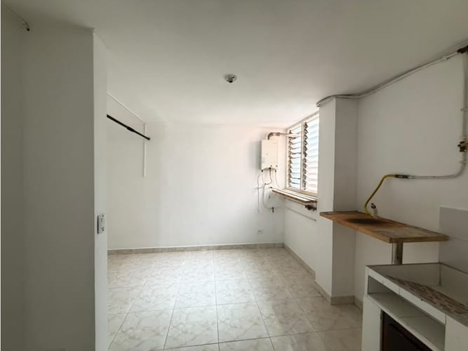 Apartamento de 4 alcobas en arriendo en Laureles, Medellín, 144 m² · foto 9 de 24