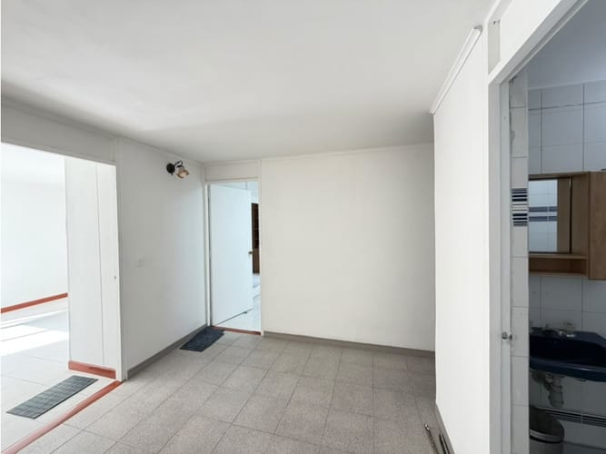 Apartamento de 4 alcobas en arriendo en Laureles, Medellín, 144 m² · foto 19 de 24