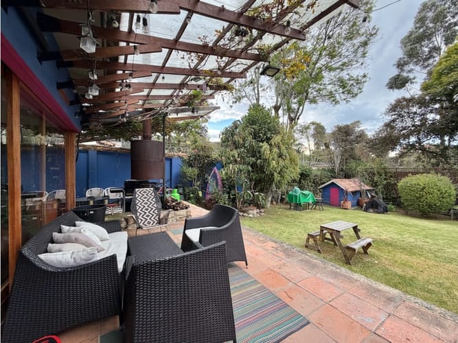 Casa de 4 alcobas en arriendo en Niza, Bogotá, 800 m² · foto 3 de 24