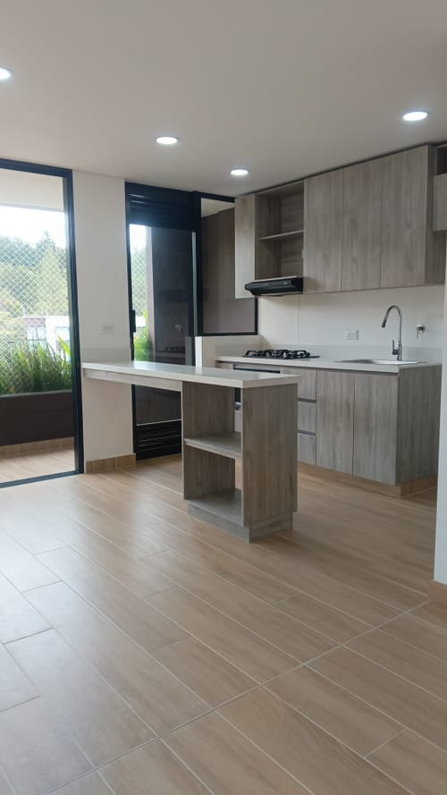 Apartamento de 3 alcobas en arriendo en El Retiro, 73 m² · foto 2 de 23