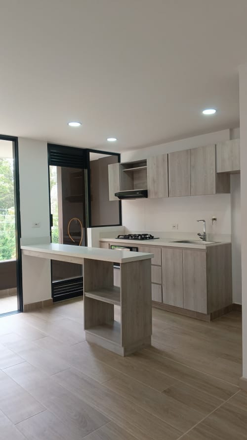 Apartamento de 2 alcobas en arriendo en Santa Elena, El Retiro, 86 m² · foto 2 de 21