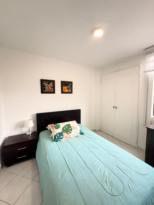 Apartamento de 3 alcobas en arriendo en La Castellana, Medellín, 120 m² · foto 13 de 19