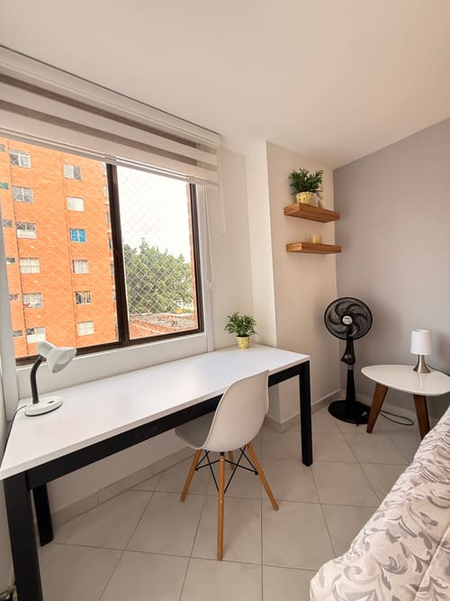 Apartamento de 3 alcobas en arriendo en La Castellana, Medellín, 120 m² · foto 15 de 19