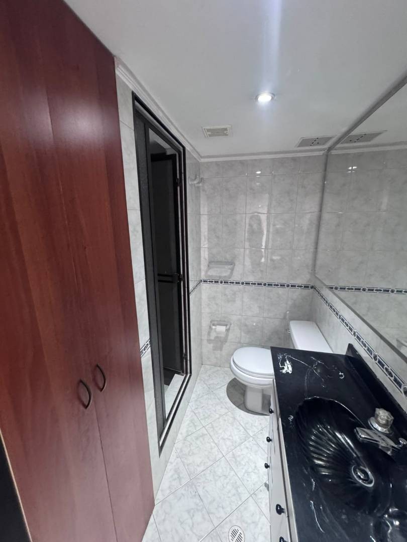 Apartamento en arriendo en Las Ferias, Bogotá · foto 6 de 15