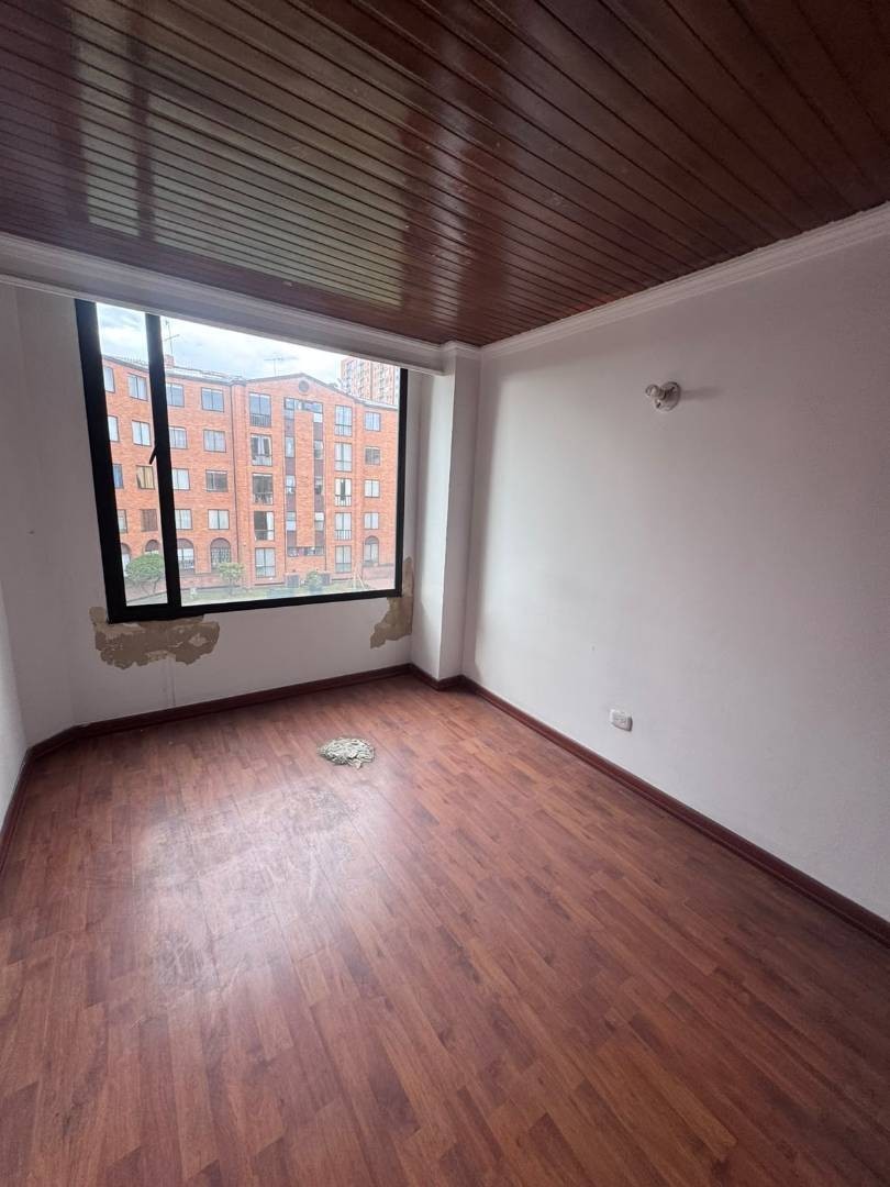 Apartamento en arriendo en Las Ferias, Bogotá · foto 9 de 15